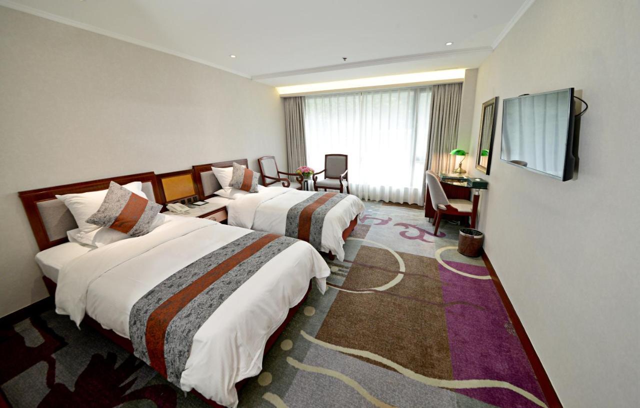 Hotel Guia Macao Esterno foto